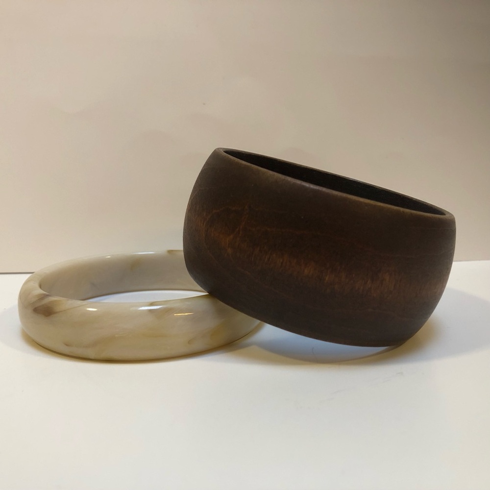 2 Bangles EUC